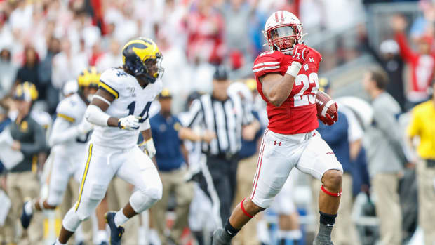 wisconsin-michigan-ap-poll.jpg